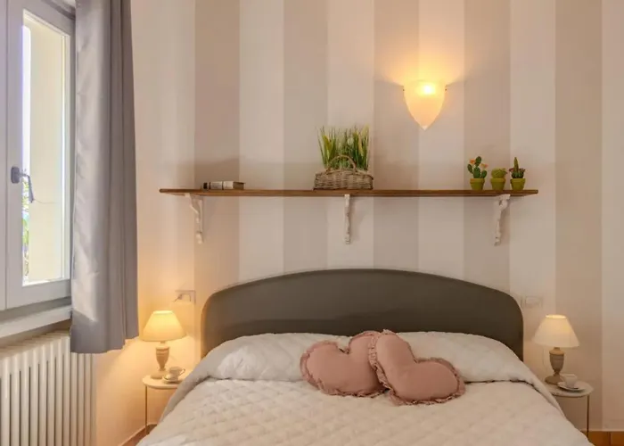 Luxury La Pianca - Pool And Terrace View