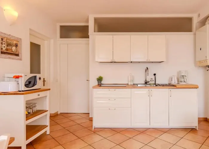 Luxury La Pianca - Pool And Terrace View